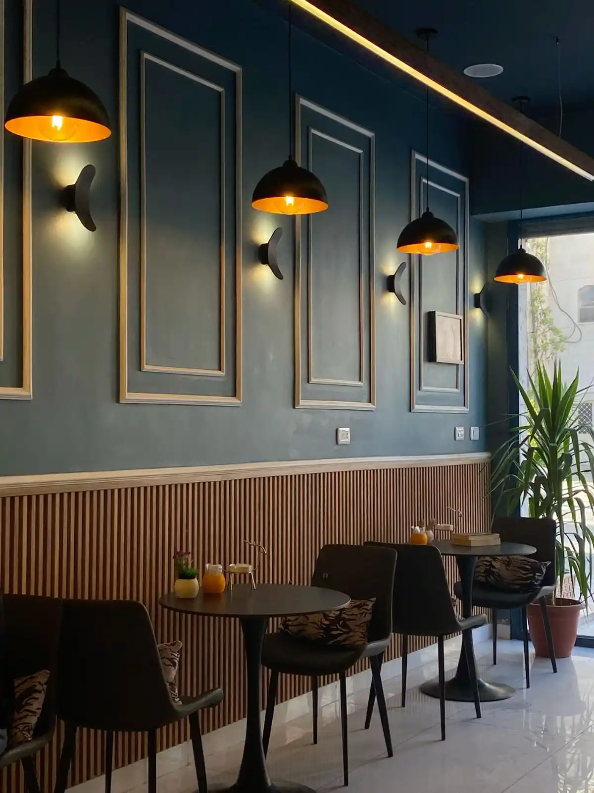 Cafe & Restoran
